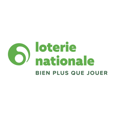 loterie-nationale-partenaire-dgd-liege-belgique.png Logo de la Loterie Nationale avec le slogan "Bien plus que jouer", partenaire officiel du Distinguished Gentleman's Drive Liège 2025.